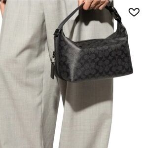 Authentic Vintage Leather small Signature C Coach Hand Bag